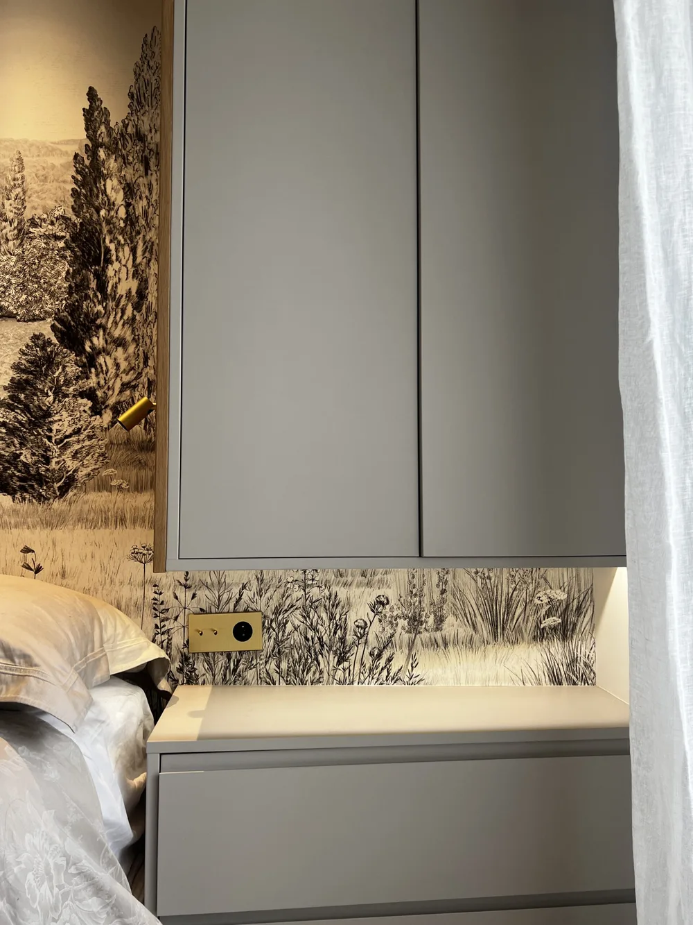 Chevet et placard dans la chambre — Projet Alouette, Saint-Mandé
