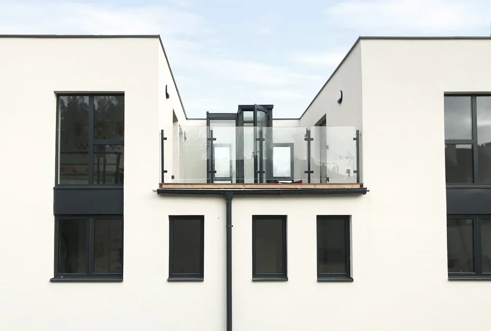 Terrasse entre les chambres de l’étage — Projet Charmes, Fontenay-sous-Bois