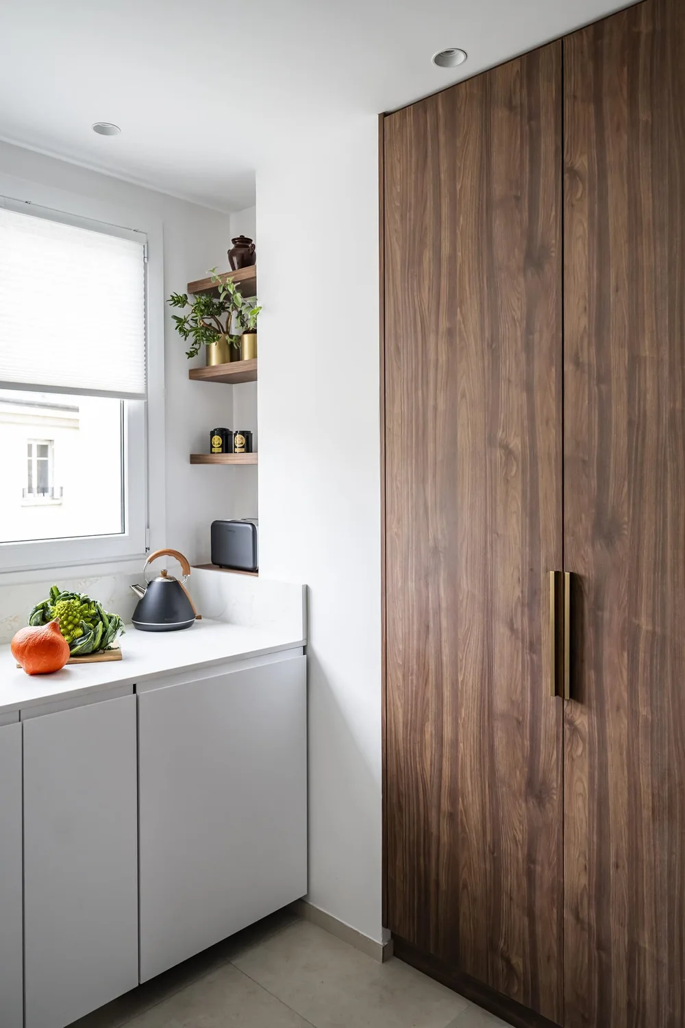 Grands placards dans la cuisine — Projet Valmi, Paris Est