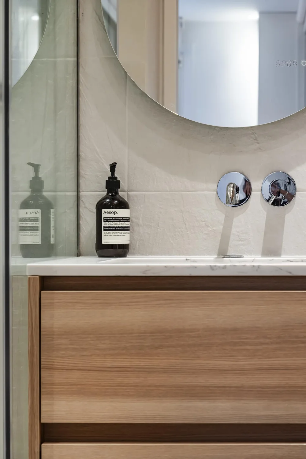 Vasque et meuble à tiroirs — Projet Valmi, Paris Est